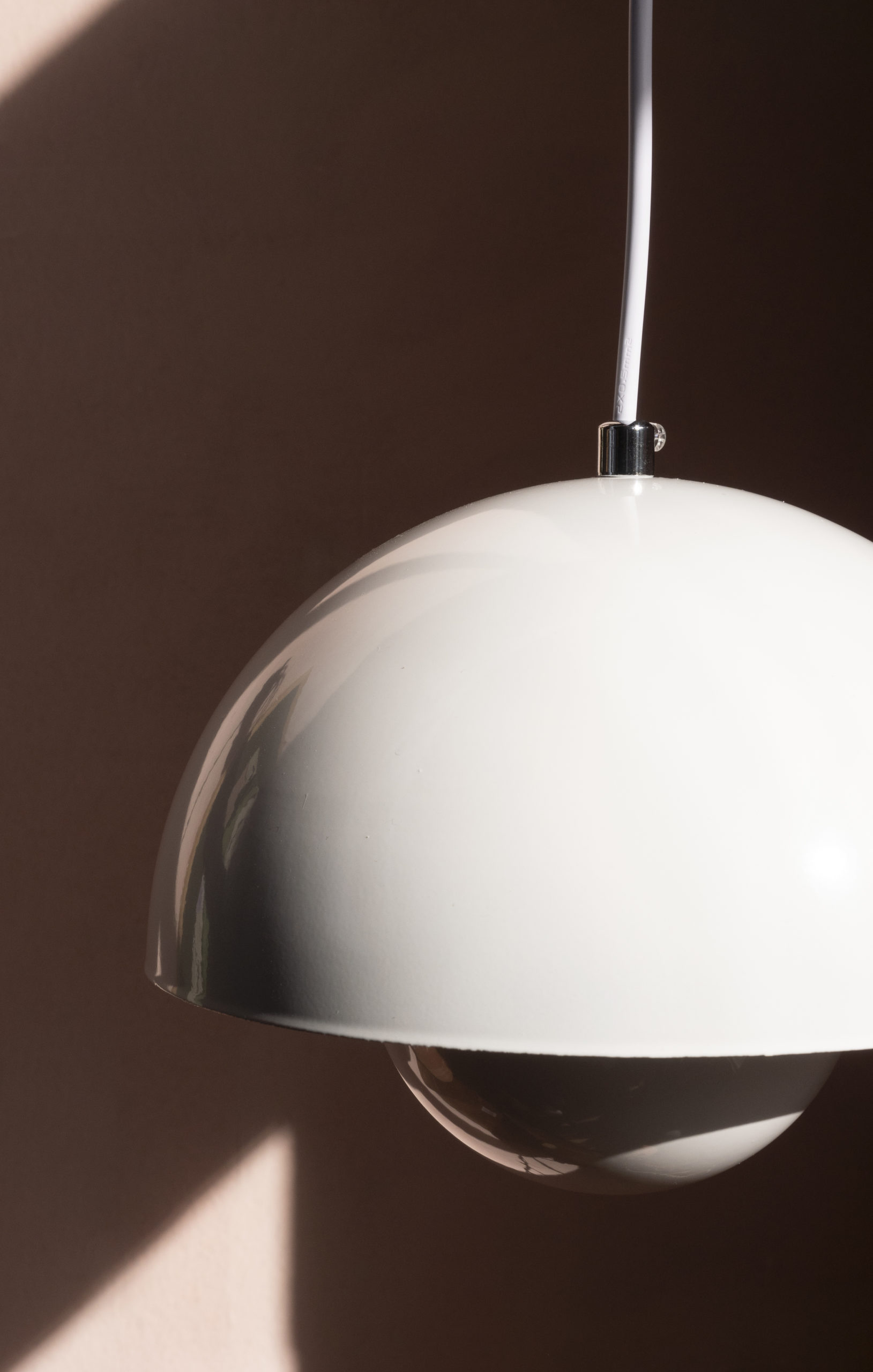 white lamp 3