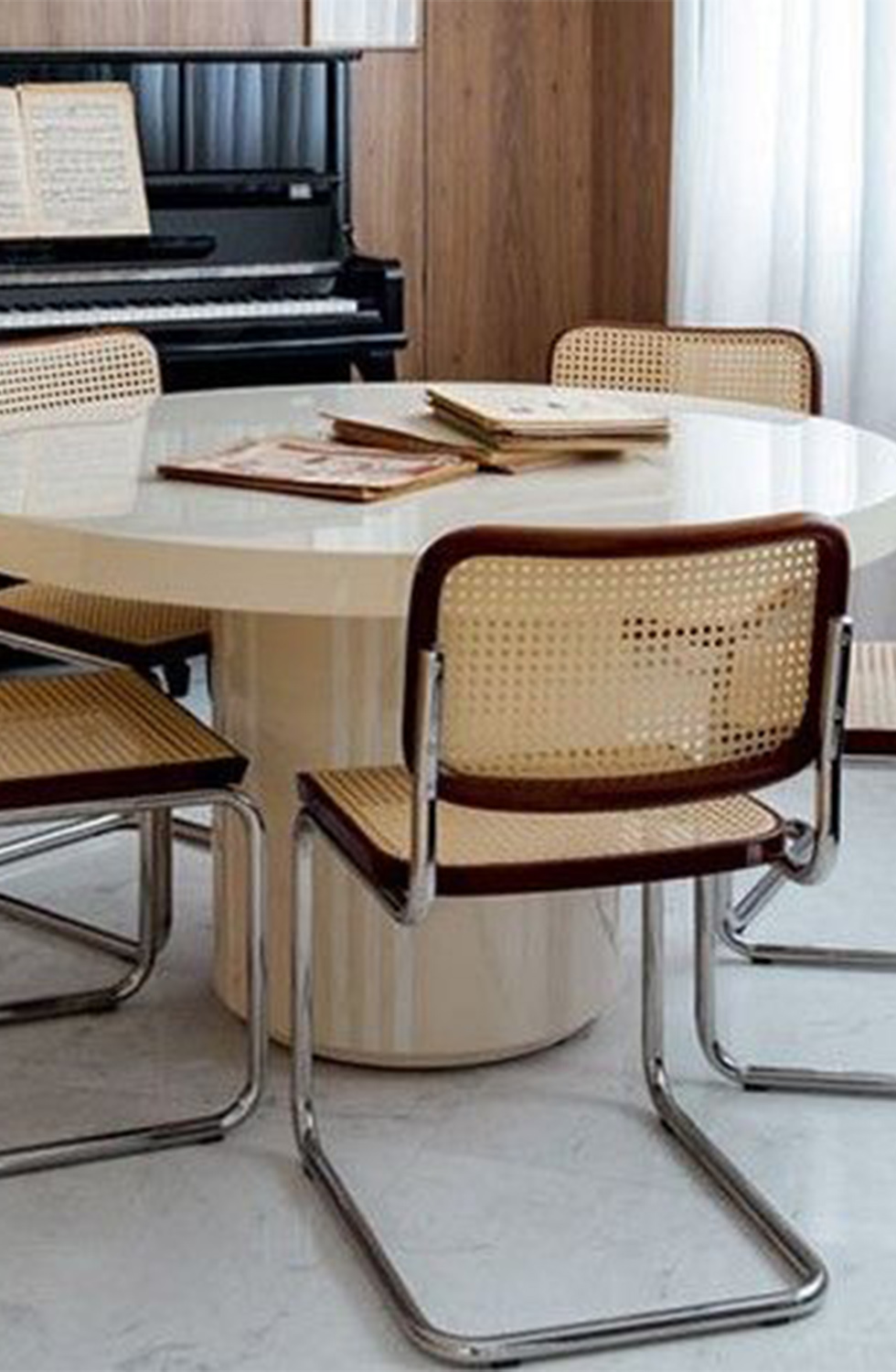 Cesca Chair in Walnut 2