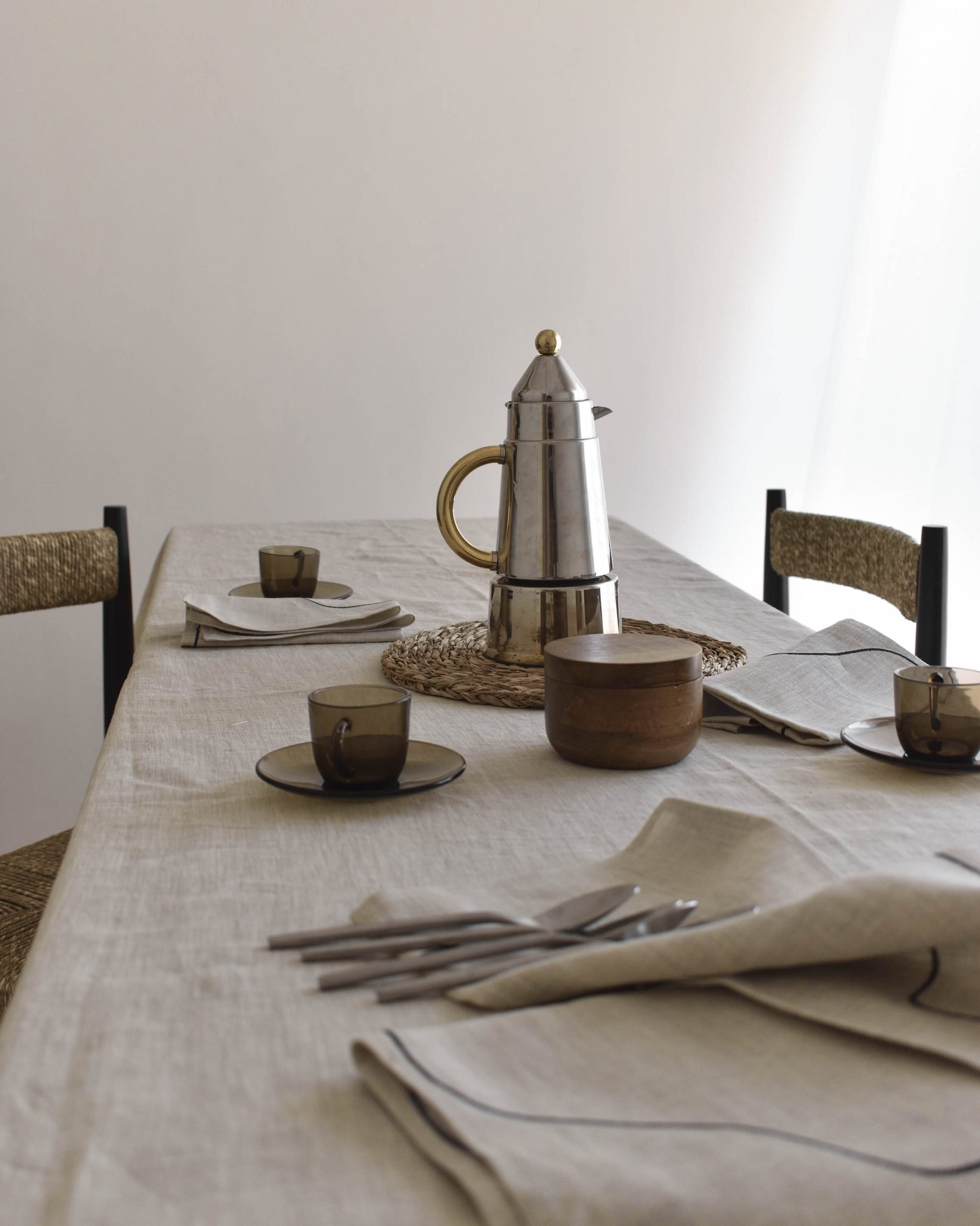 SANTA_LIVING_SOBRETAULA_ALTAR_SAND_DINING_ROOM-scaled