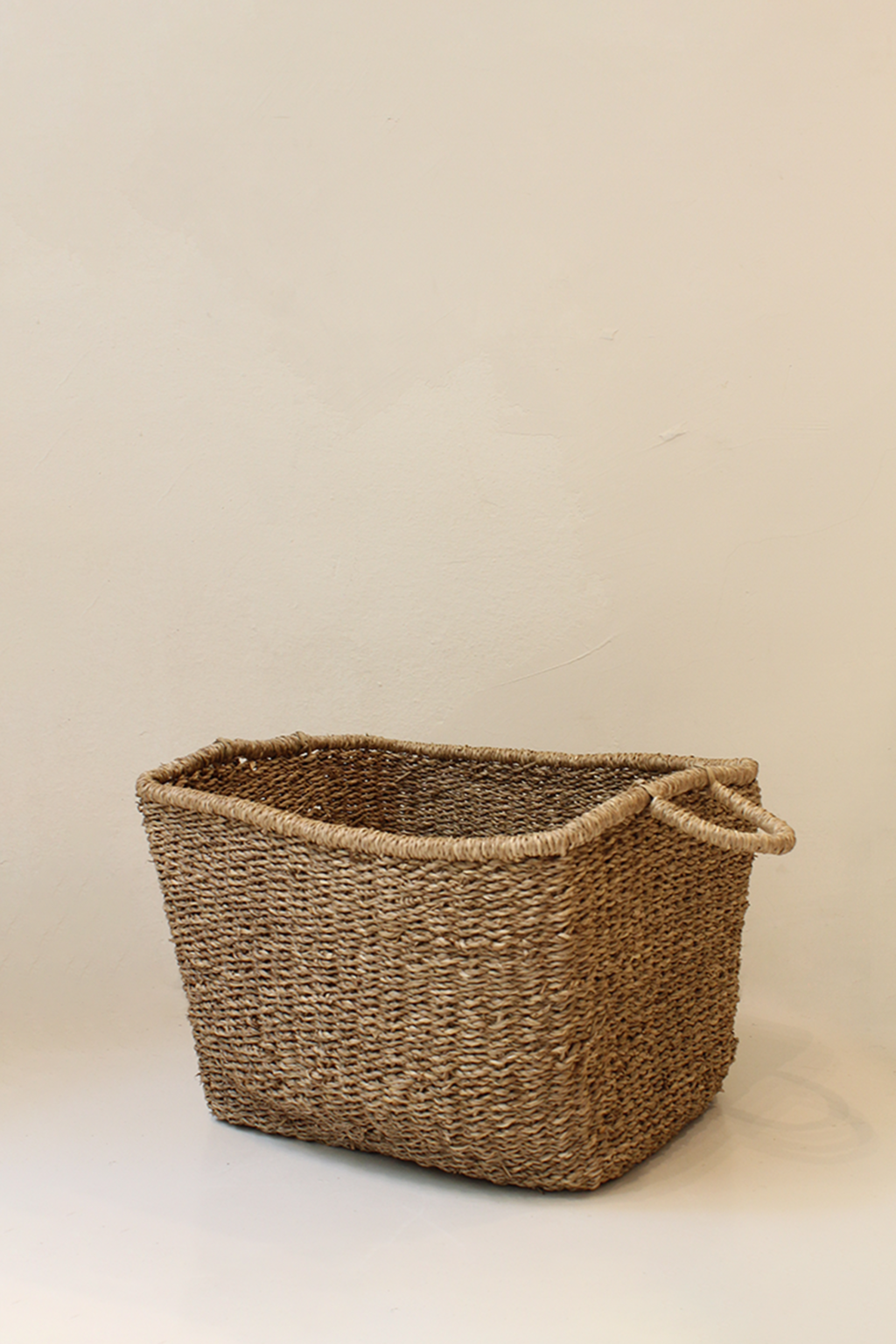 RECTANGULAR WICKER BASKET — Les Eines